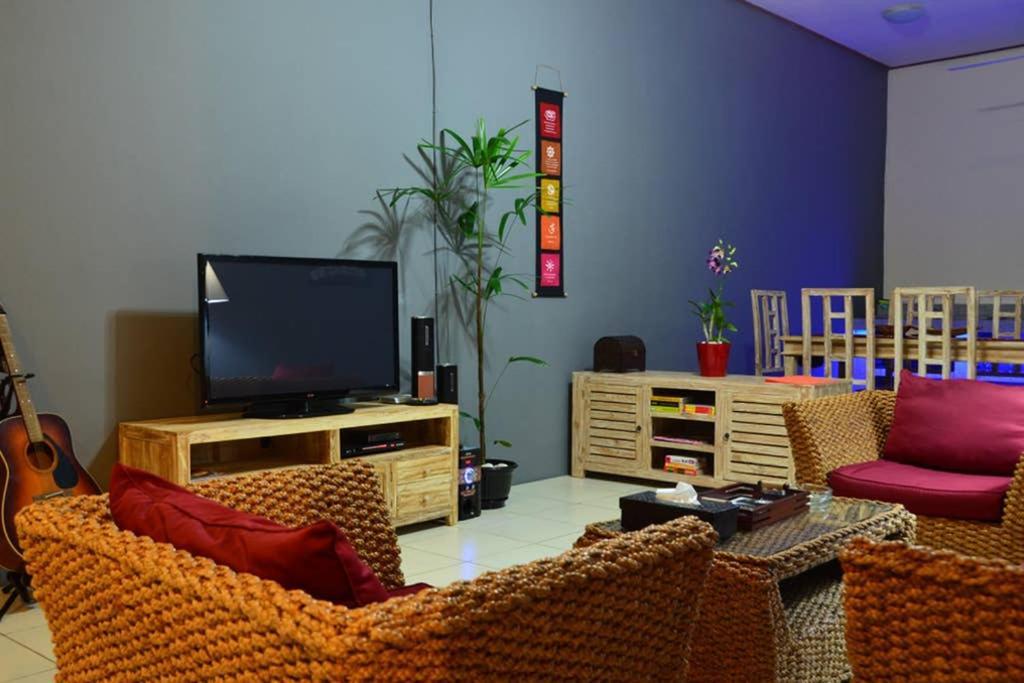 Eden Villa *